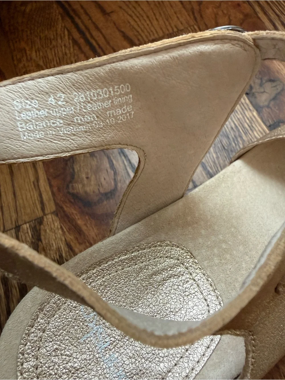 Dansko Charlotte Wedge Sandal Open Toe Cork Gold Metallic 42 Comfort